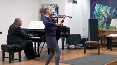undefined13 year old Borrower Teyha Dawson playing Schubert's The Bee on her Benslow violin