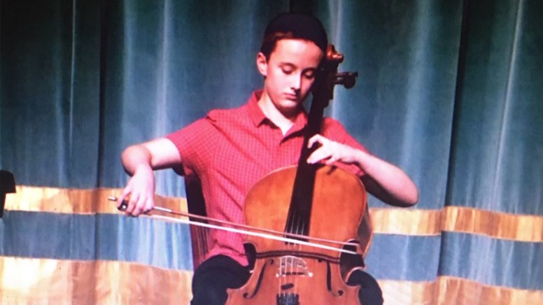 undefinedBenslow Cellist Adam Davies