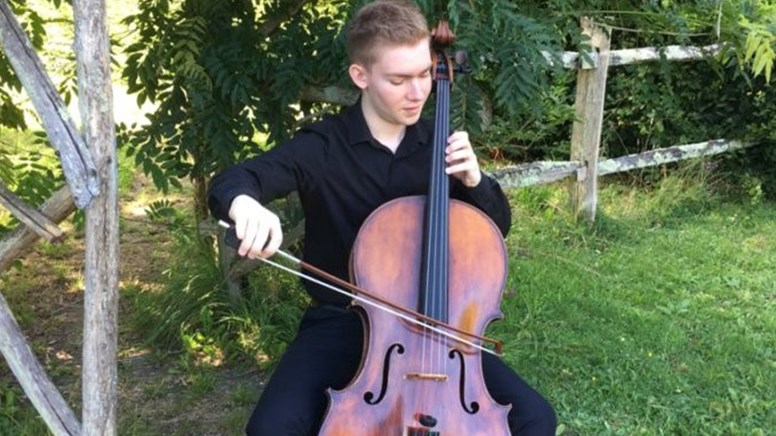 undefinedCellist James Conway